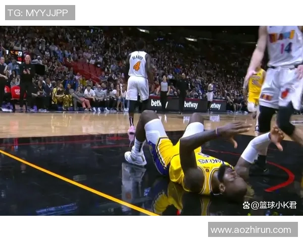 湖人热火激战最后两分钟精彩回顾与关键时刻分析